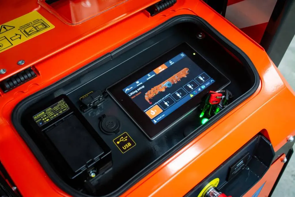 The crane’s 7-inch touch display showing the live load chart
